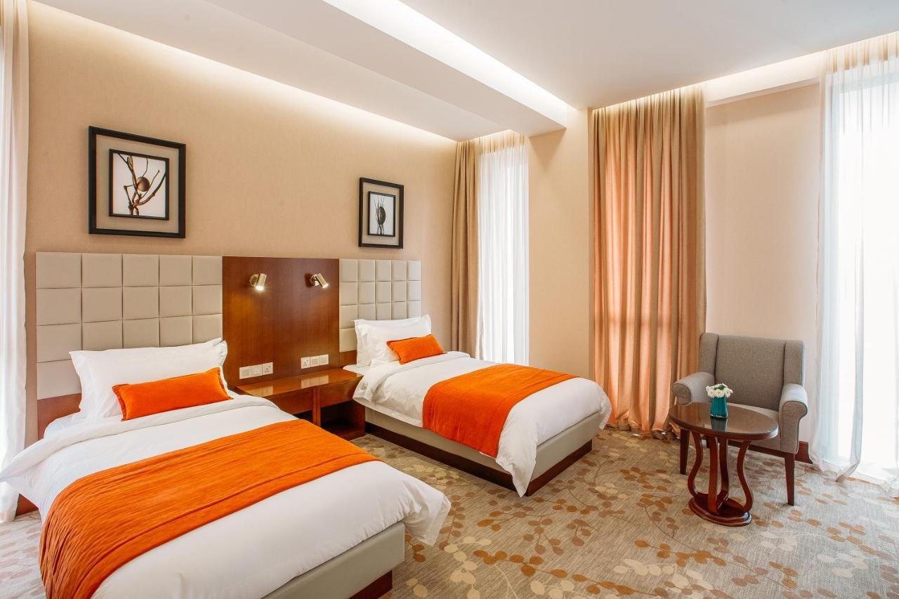 Horizont Hotel Tbilisi Bagian luar foto