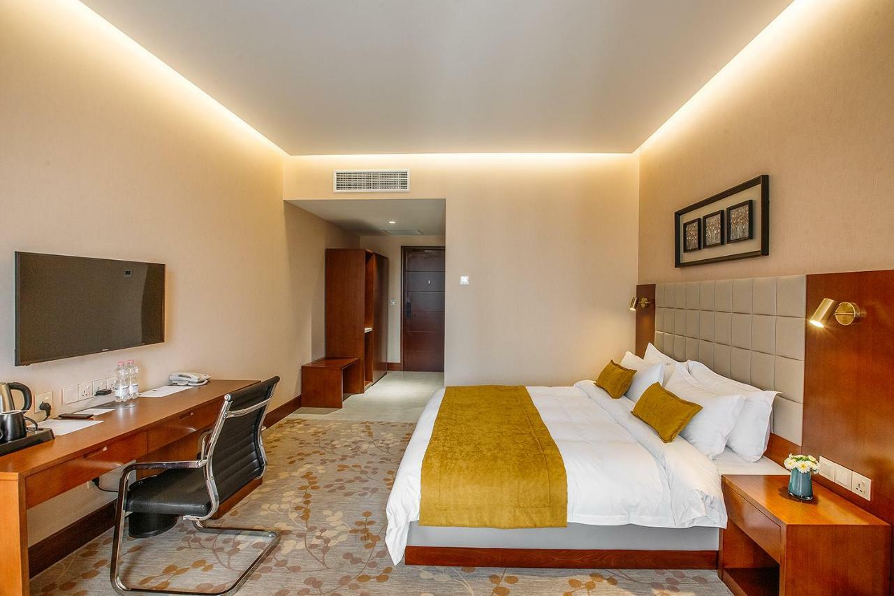Horizont Hotel Tbilisi Bagian luar foto
