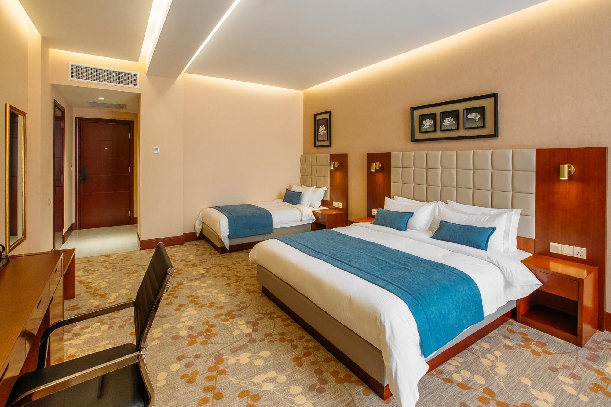 Horizont Hotel Tbilisi Bagian luar foto