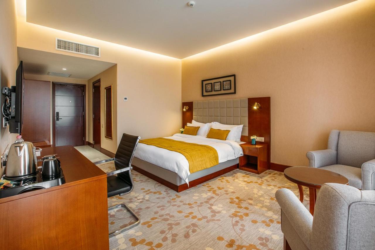 Horizont Hotel Tbilisi Bagian luar foto