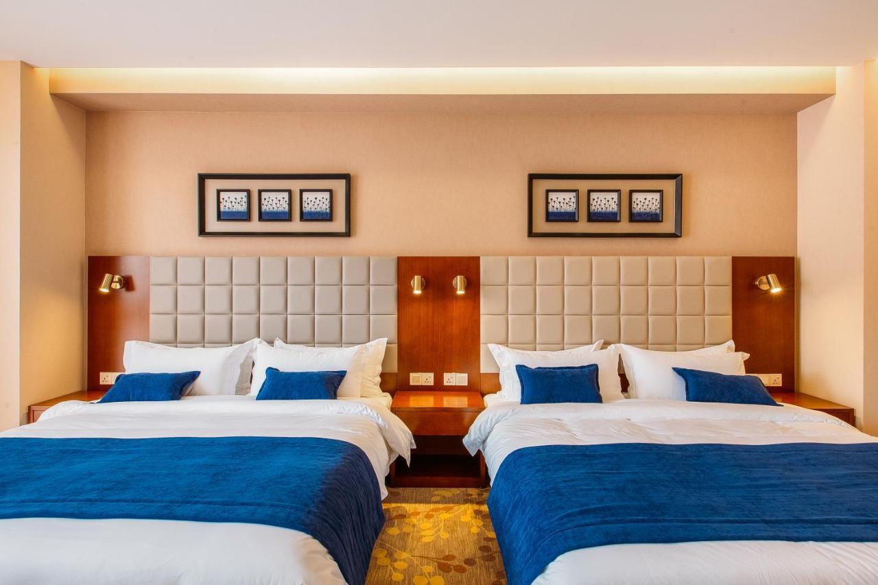 Horizont Hotel Tbilisi Bagian luar foto