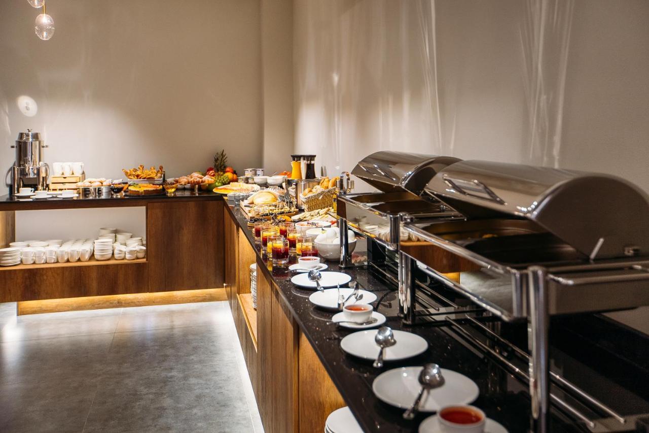 Horizont Hotel Tbilisi Bagian luar foto