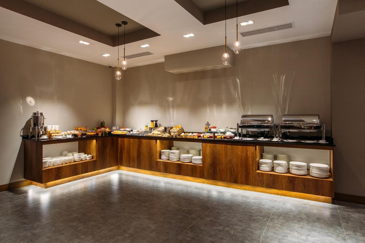 Horizont Hotel Tbilisi Bagian luar foto